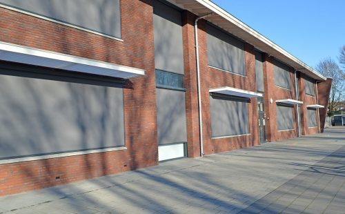 Windvaste screens voor basisschool in Rijssen.