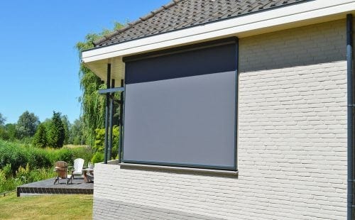 Compacte windvaste screen